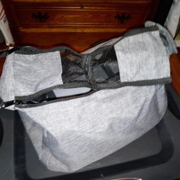 Small pet carrier - Picture 3 of 6